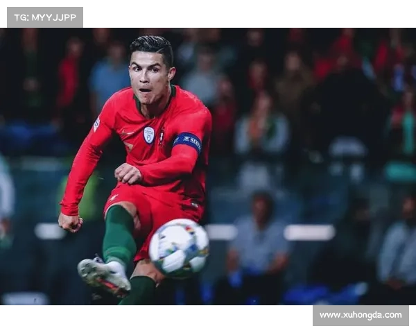 从阿什利科尔多面手特质看其在不同足球位置的适应与价值 从阿什利科尔多面手特质看其在不同足球位置的适应与价值